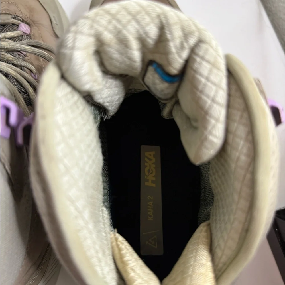 Hoka Women's Kaha 2 Gore-Tex Boots - Beige and Lavender - Picture 6 of 8